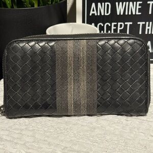 Bottega Veneta Black and Gray Wallet